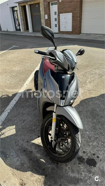 Kymco People S 125 – Vista 8