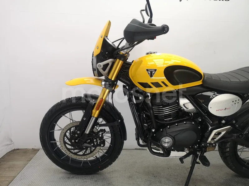 Triumph Scrambler 400 XC – Vista 18