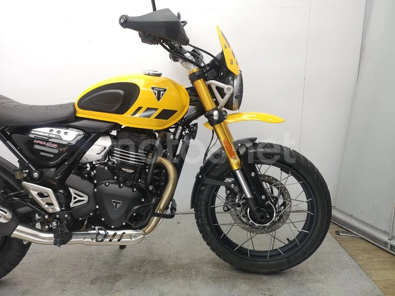 Triumph Scrambler 400 XC – Vista 6