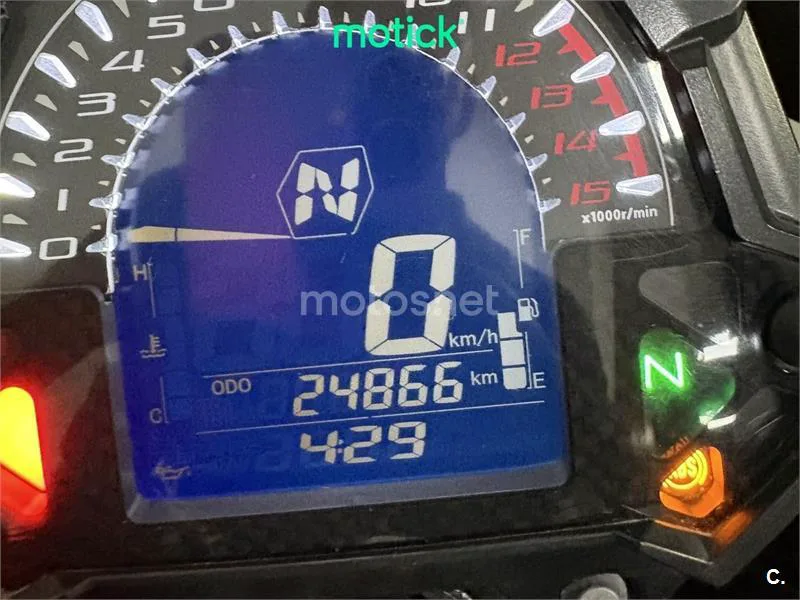 Kawasaki Z400 – Vista 4