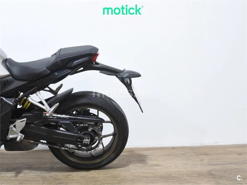 Honda CB 650 R – Vista 9