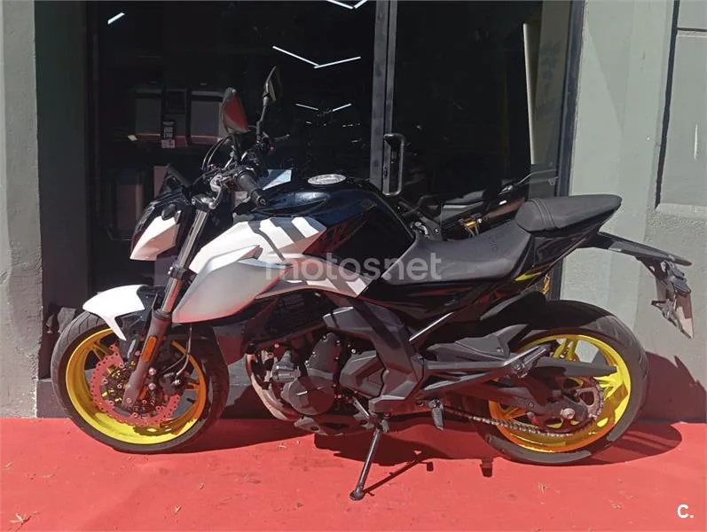 CFMOTO 650NK – Vista 4