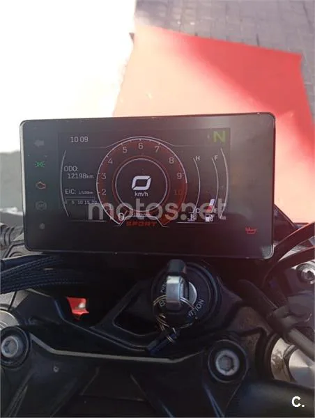 CFMOTO 650NK – Vista 7