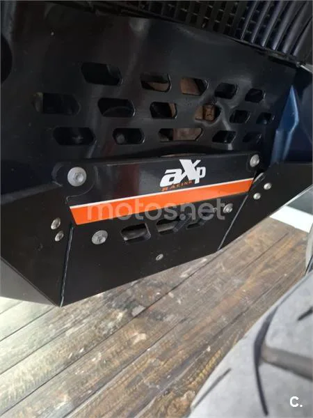 KTM 890 – Vista 11