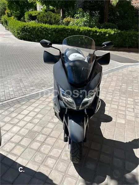 Suzuki Burgman 400 – Vista 2