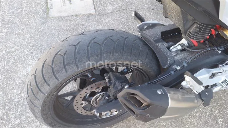 BMW F 900 R – Vista 4