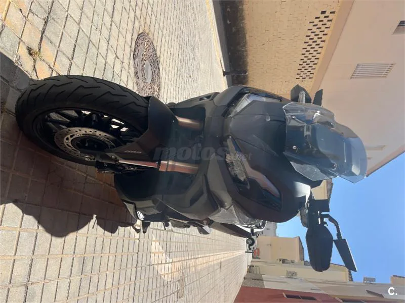 Honda ADV 350 – Vista 6