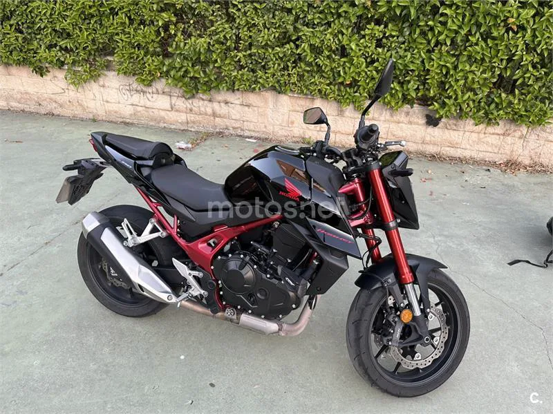 Honda CB 750 Hornet – Vista 2