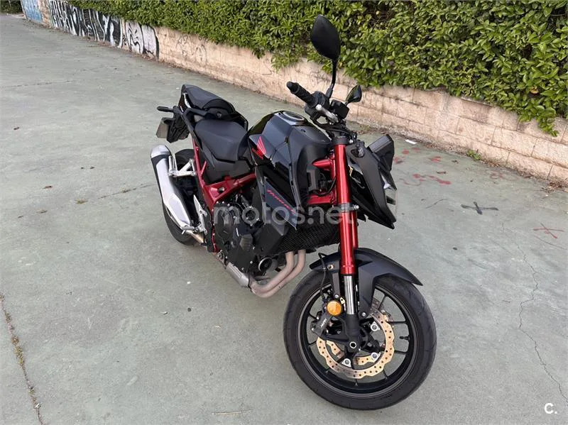 Honda CB 750 Hornet – Vista 3