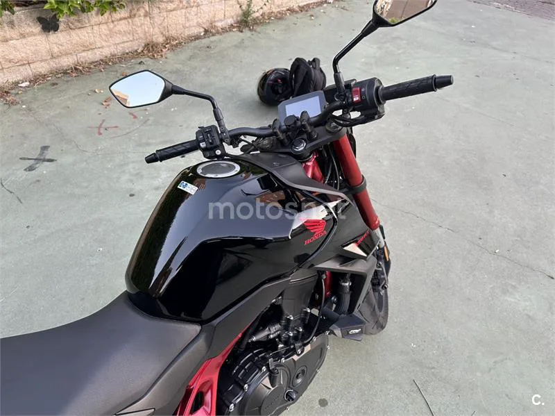 Honda CB 750 Hornet – Vista 4