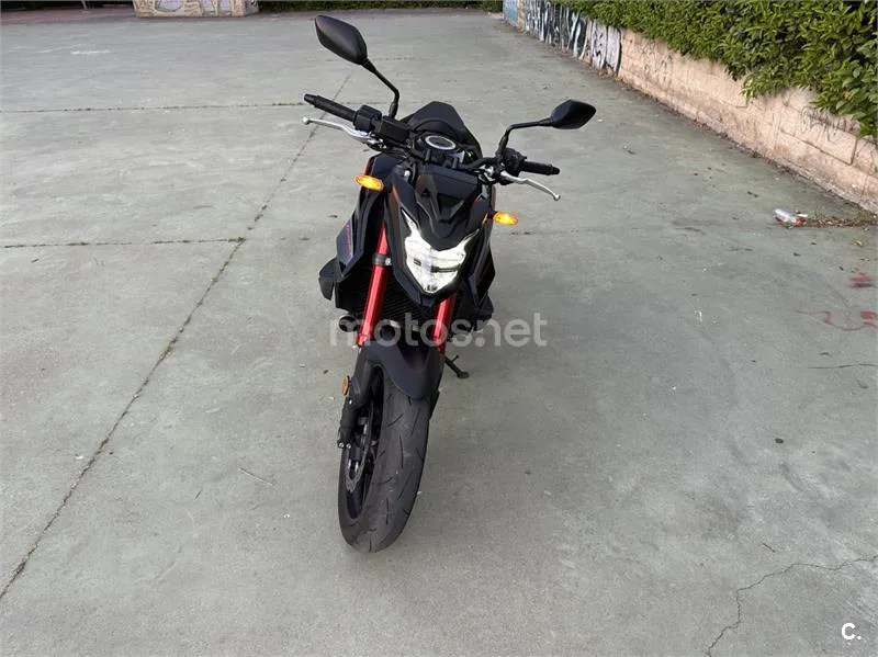Honda CB 750 Hornet – Vista 5