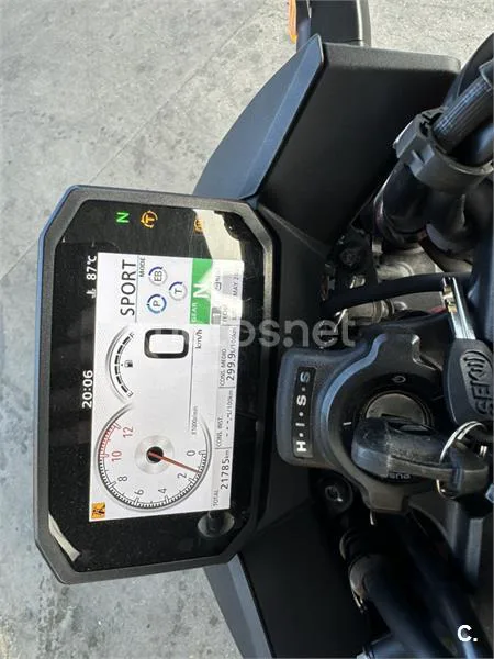 Honda CB 750 Hornet – Vista 9