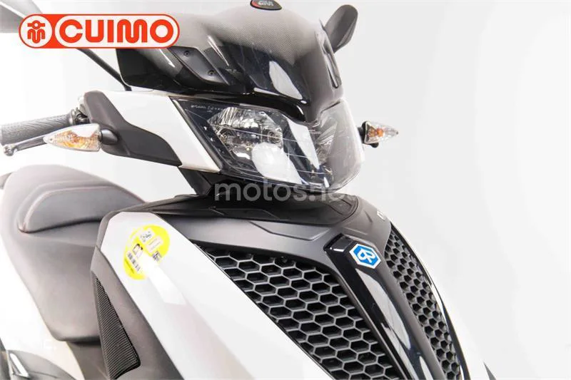 Piaggio MP3 Yourban 300 – Vista 11