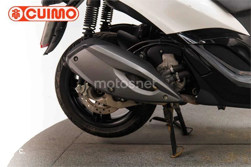 Piaggio MP3 Yourban 300 – Vista 14