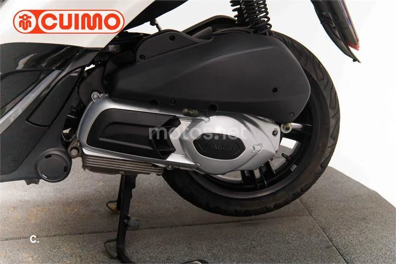 Piaggio MP3 Yourban 300 – Vista 18