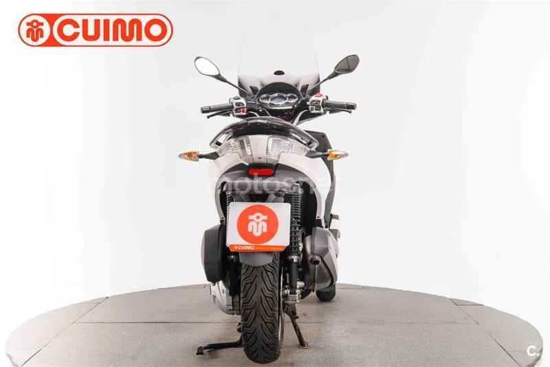 Piaggio MP3 Yourban 300 – Vista 5