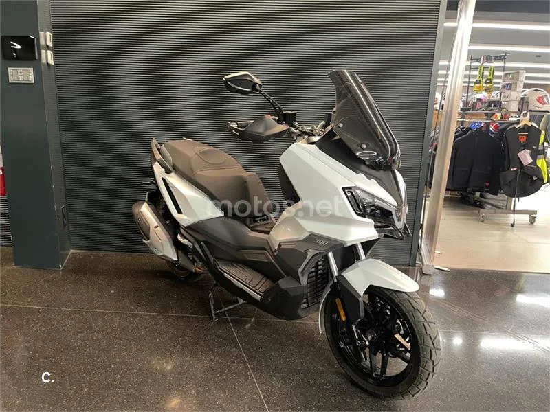 SYM ADX 300 – Vista 4