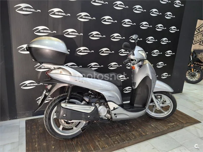 Honda SH 300i – Vista 8