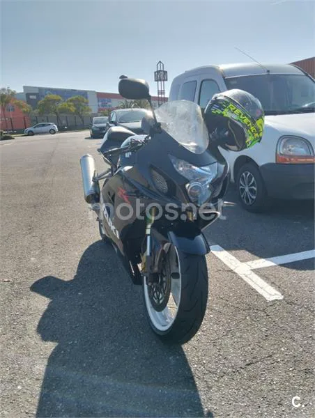 Suzuki GSX-R600 – Vista 3