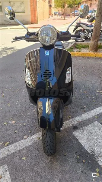 Piaggio VESPA GTS 125 – Vista 4