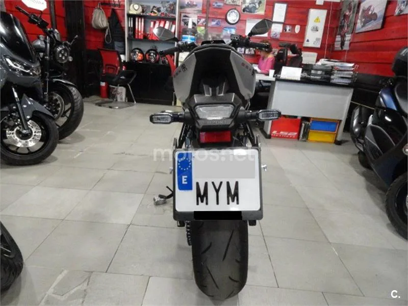 Suzuki GSX-8R – Vista 7