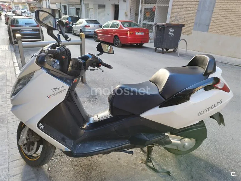 Peugeot Satelis 125 Executive - Vista 3