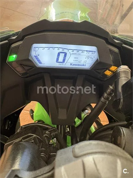 Kawasaki Ninja 125 – Vista 4