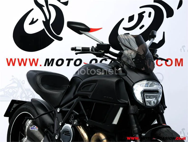 Ducati Diavel – Vista 4