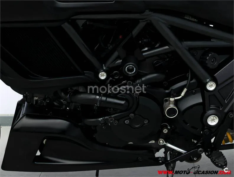 Ducati Diavel – Vista 9