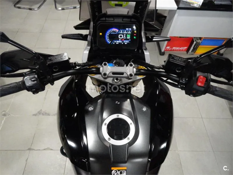 Suzuki V-Strom 1050 – Vista 9