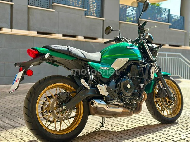 Kawasaki Z650 – Vista 16