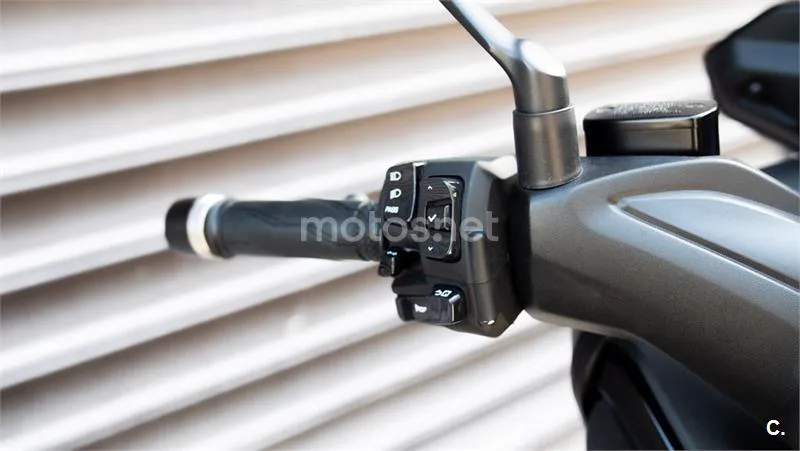 Yamaha XMAX 125 – Vista 9