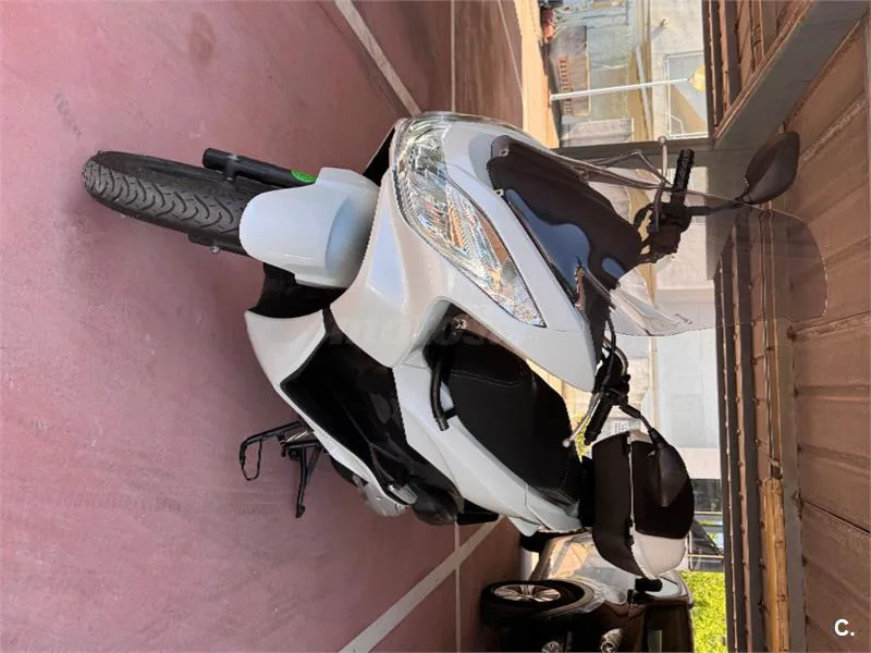 Honda CB 125 – Vista 6