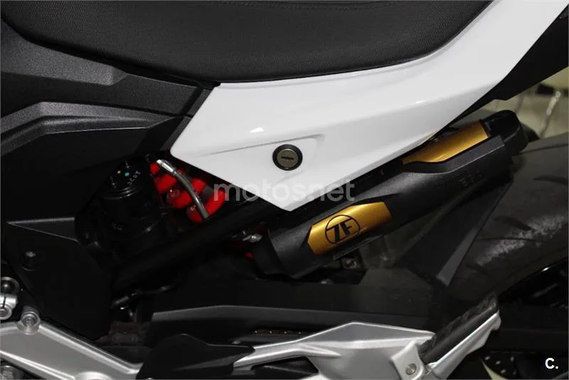 BMW F 900 R – Vista 13