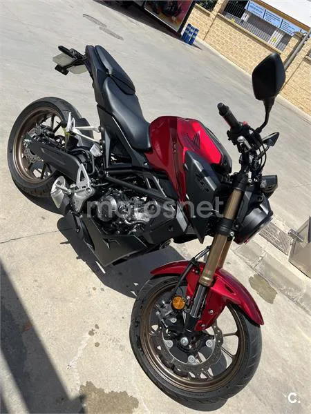 Honda CB 125 R – Vista 3