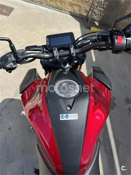Honda CB 125 R – Vista 4