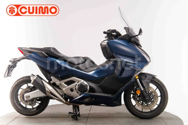 Honda Forza 750 – Vista 3