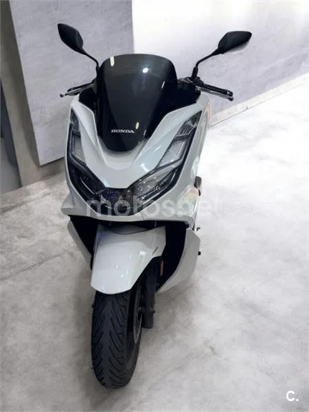 Honda PCX 125 – Vista 3