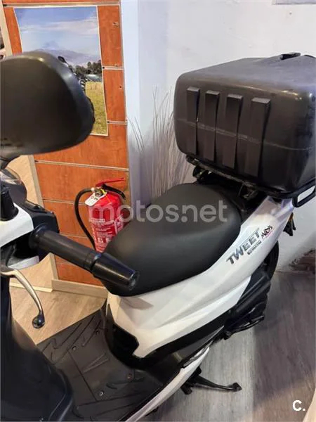 Peugeot TWEET 50 RS – Vista 11