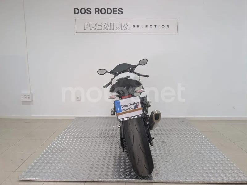 BMW S 1000 RR - Vista 8