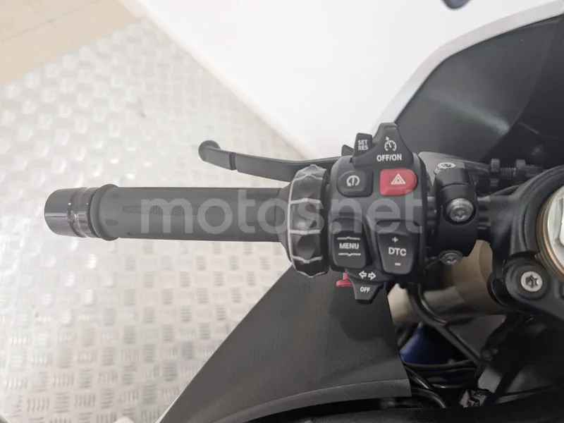 BMW S 1000 RR - Vista 10