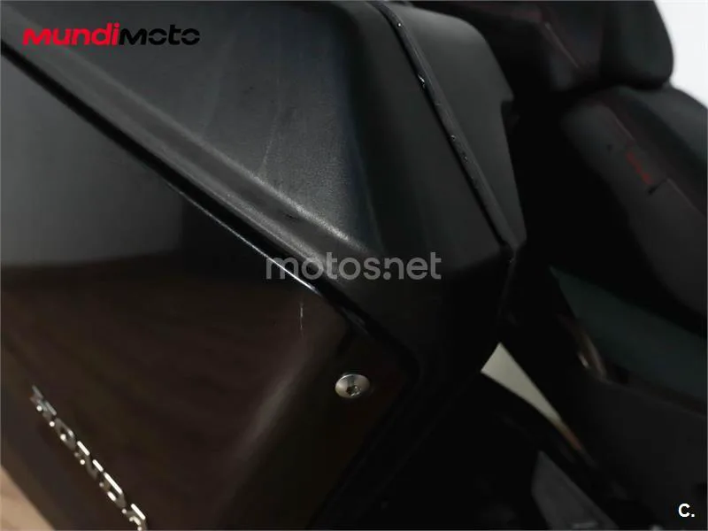 Honda NT1100 – Vista 12