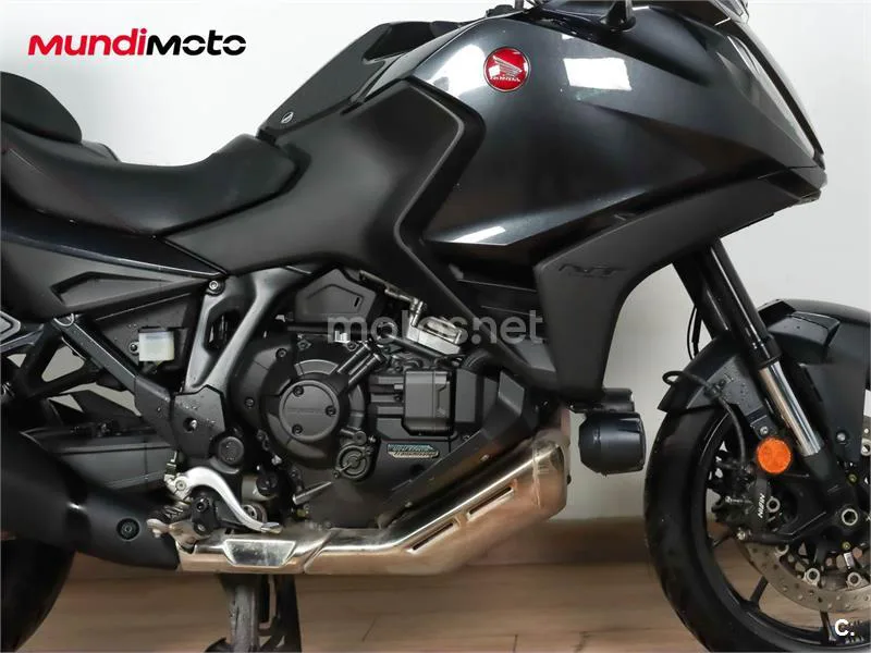 Honda NT1100 – Vista 15