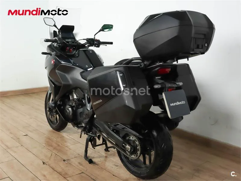 Honda NT1100 – Vista 8