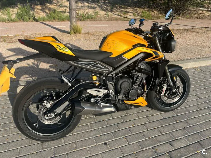 Triumph Street Triple 765 – Vista 2