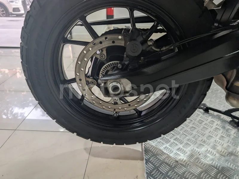BMW F 750 GS - Vista 24