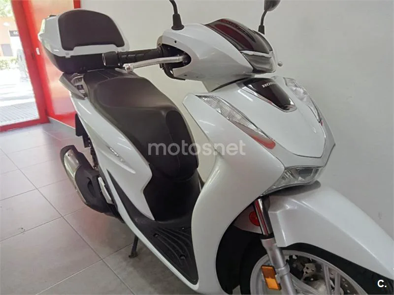 Honda SH 125i – Vista 4