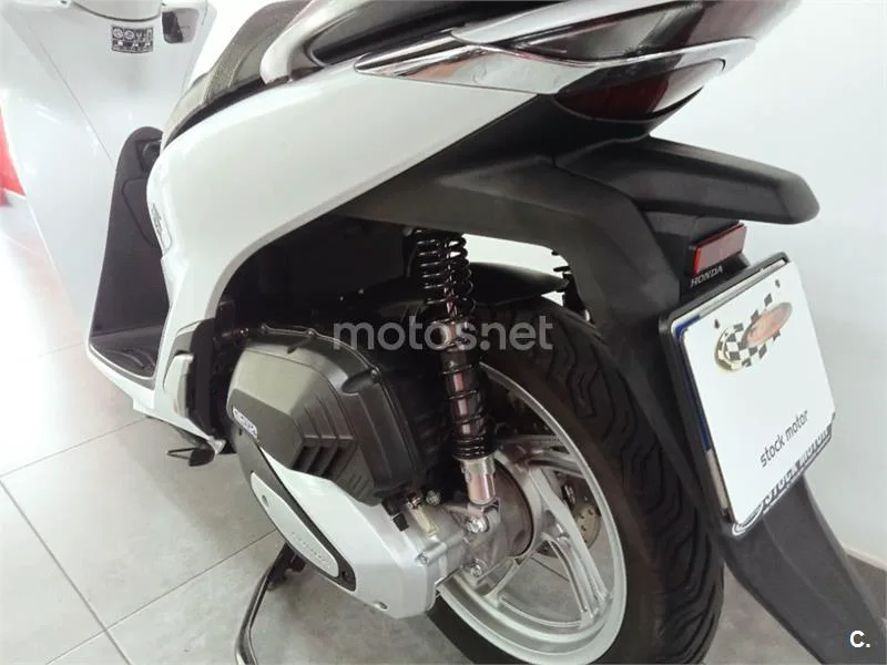 Honda SH 125i – Vista 6