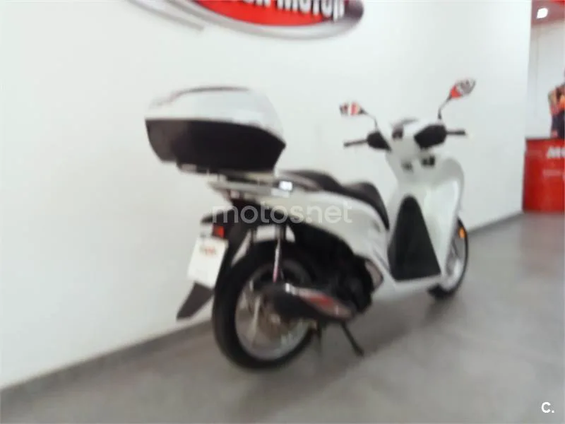 Honda SH 125i – Vista 9