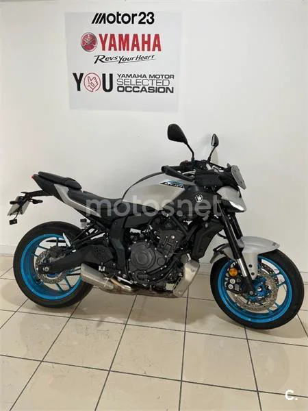 Yamaha MT-07 – Vista 7